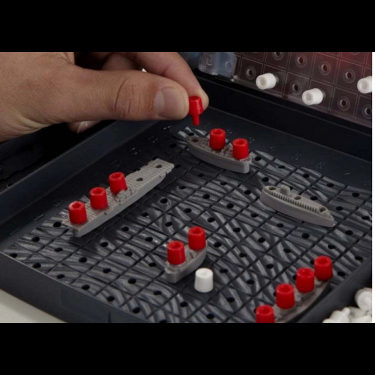 Battleship Grab & Go Game