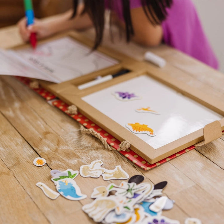 Natural Play: Play, Draw, Create Reusable Drawing & Magnet Kit– Dinosaurs